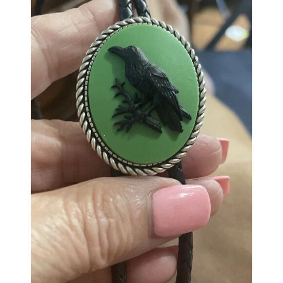 Steampunk Green Black Raven Cameo Pendant Crow Lariat Bolo Tie Gothic Men women - Picture 4 of 6